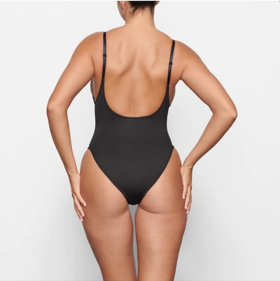 SKIMS Scoop Neck OnePiece Swimsuit 3X - Picture 3 of 16